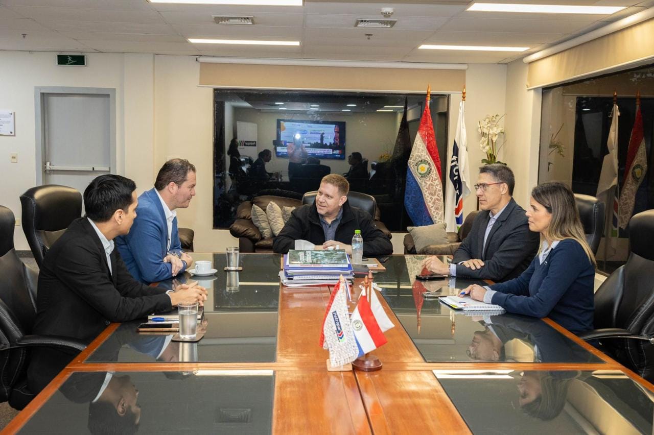 Petroleras estatales de Bolivia y Paraguay buscan trazar agenda energética común