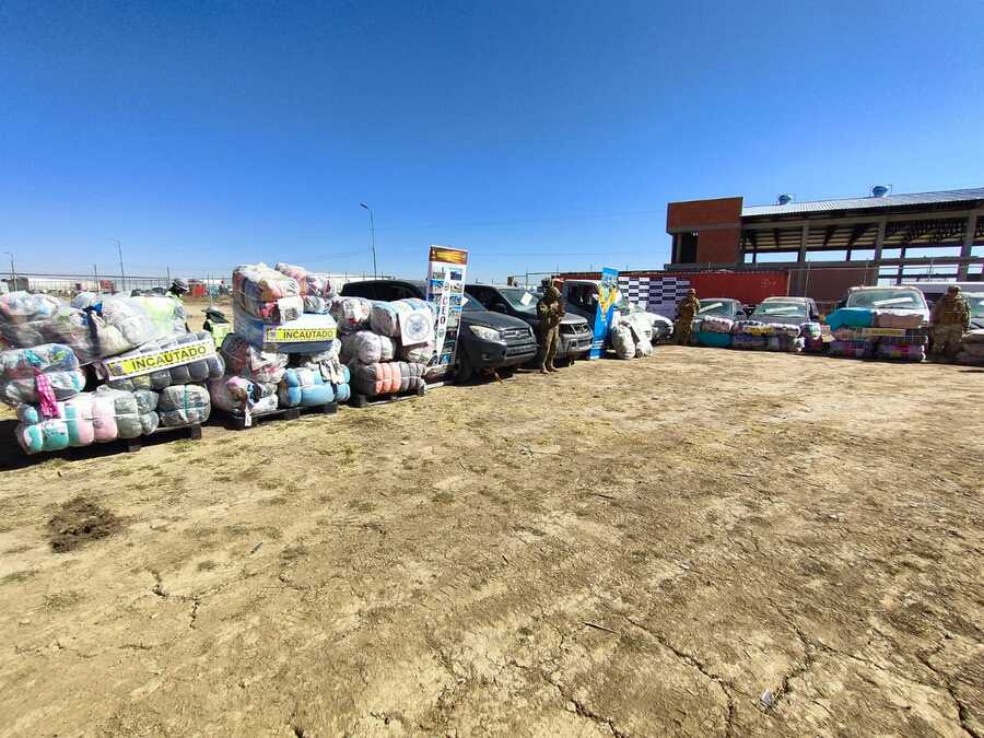 Entregan a la Aduana mercadería comisada al contrabando valuada en Bs 300.000