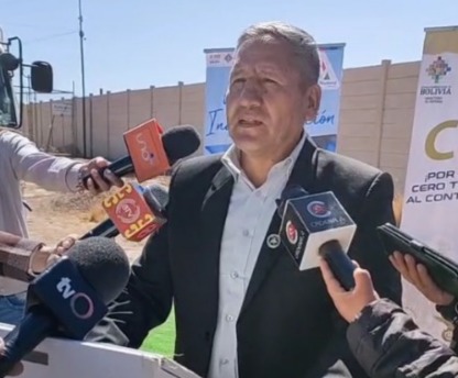 Incineran camión que trasportaba mercadería de contrabando valuada en Bs 2 millones 