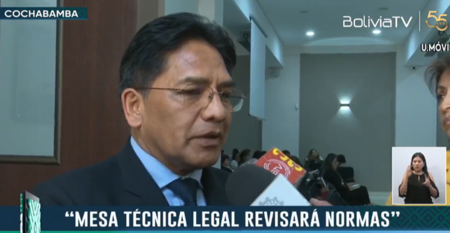 Plantean mesa técnica para revisar normativa sobre farmacias y establecer controles