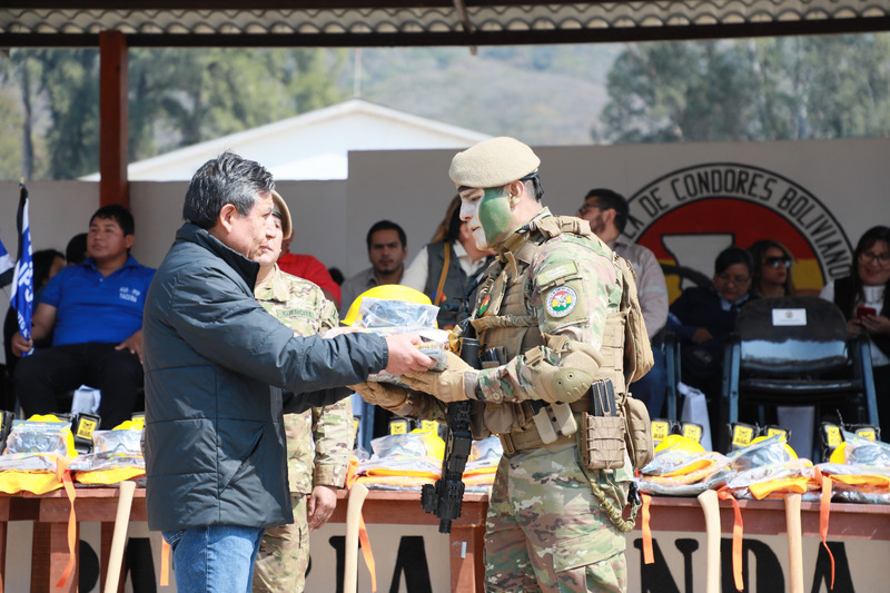 Choquehuanca entrega equipamiento y llama a la unidad contra los depredadores de la Madre Tierra