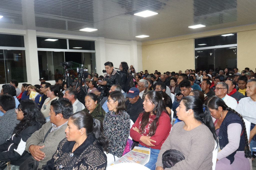 Socialización de méritos de candidatos judiciales llega a 180 juntas vecinales de Sucre