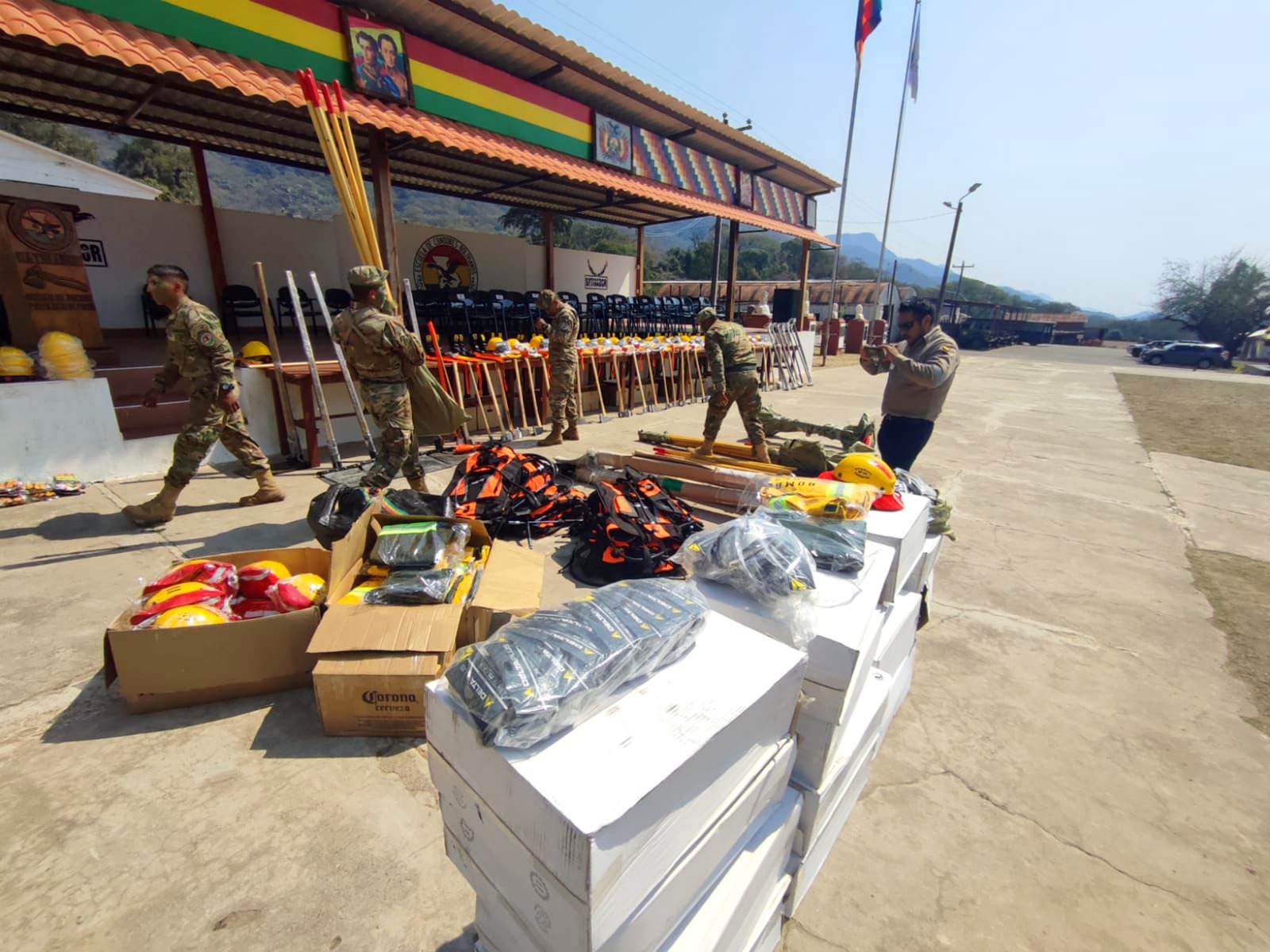 YPFB activa su programa de responsabilidad social y entrega material contra incendios forestales