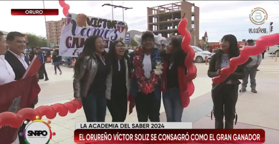 En Oruro reciben con banda y reconocimiento al ganador de la “Academia del Saber” Víctor Soliz