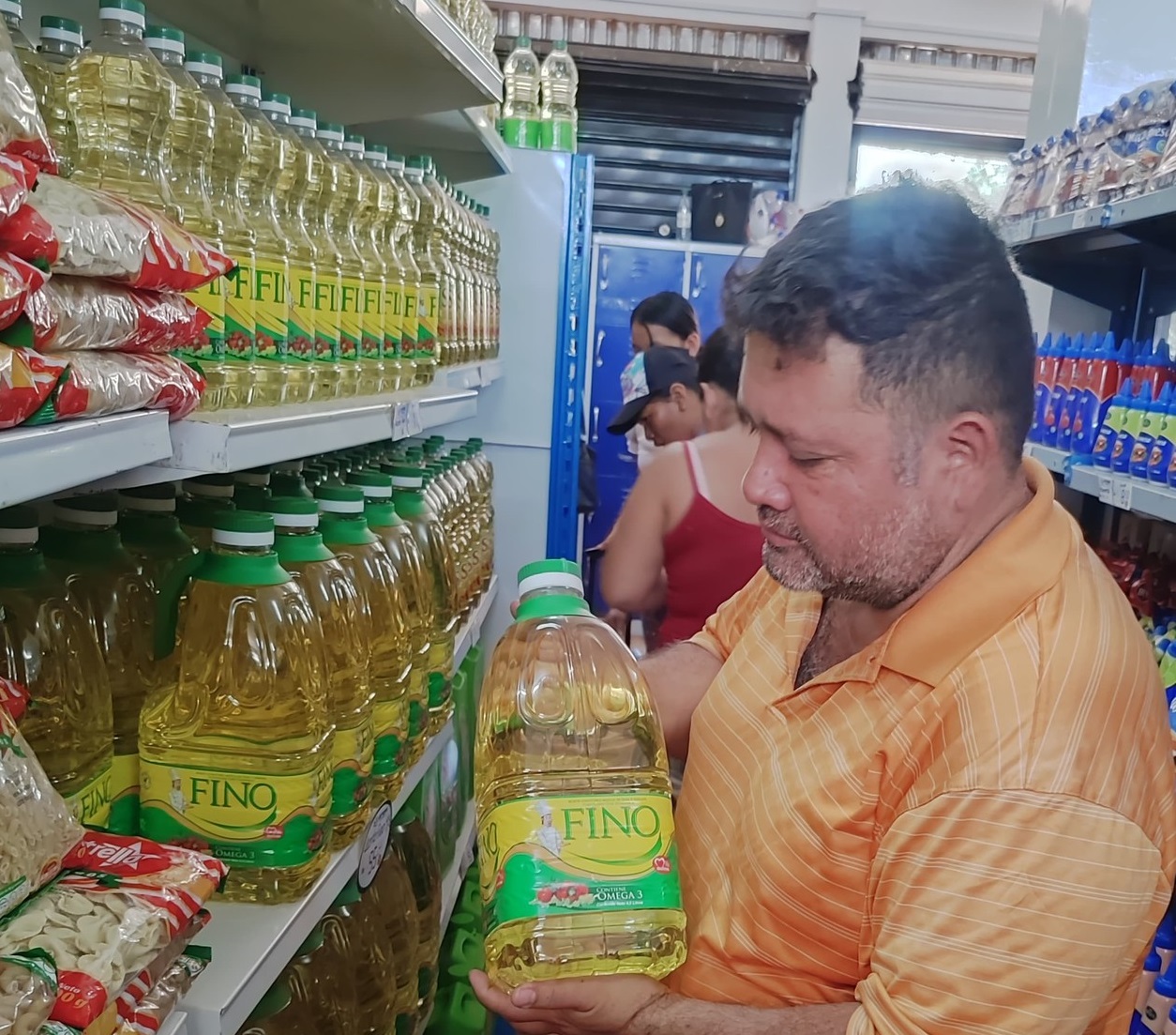 Mercado cuenta con 39.000 toneladas de excedente de aceite, no existe razón para elevar su precio