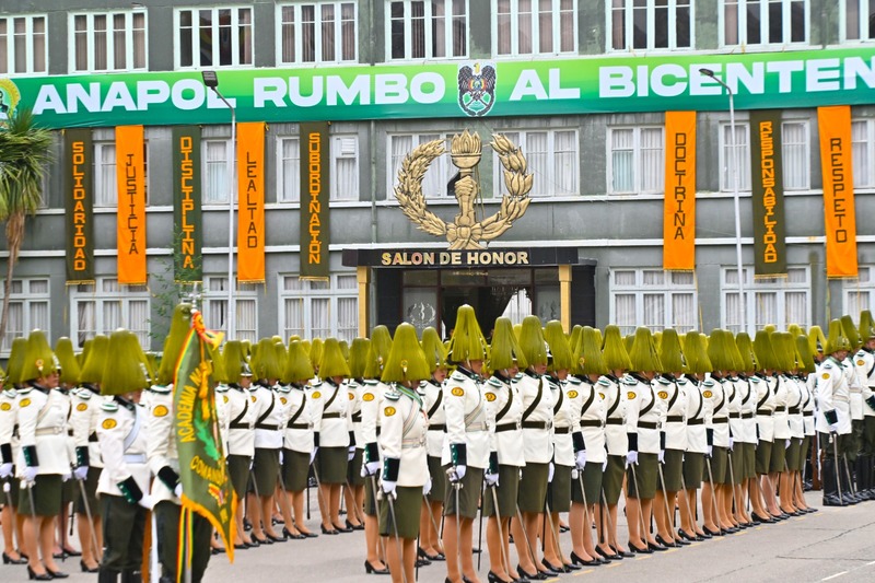 Arce exhorta a forjar una Policía del Bicentenario tecnológicamente avanzada y altamente capacitada contra el crimen 