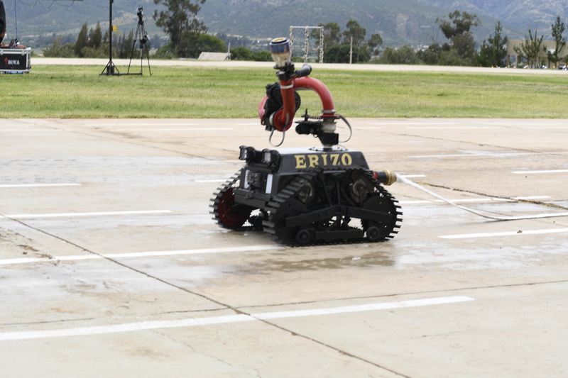 Presentan a “Erizo”, el primer robot bombero que ayudará a optimizar la lucha contra los incendios forestales en el país 