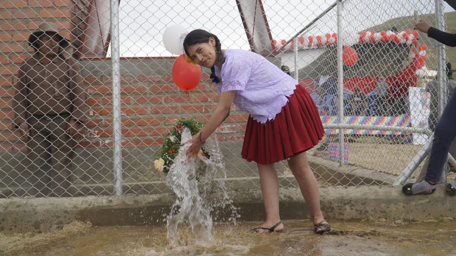Entregan dos sistemas de agua subterránea para cerca de 1.000 familias productoras de Chuquisaca