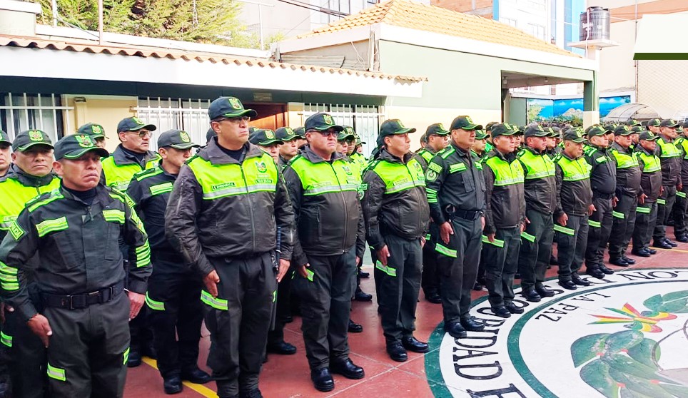 En La Paz arrestan a 26 personas por consumo de bebidas alcohólicas y aprehenden a otras 7 por permisos vehiculares falsos
