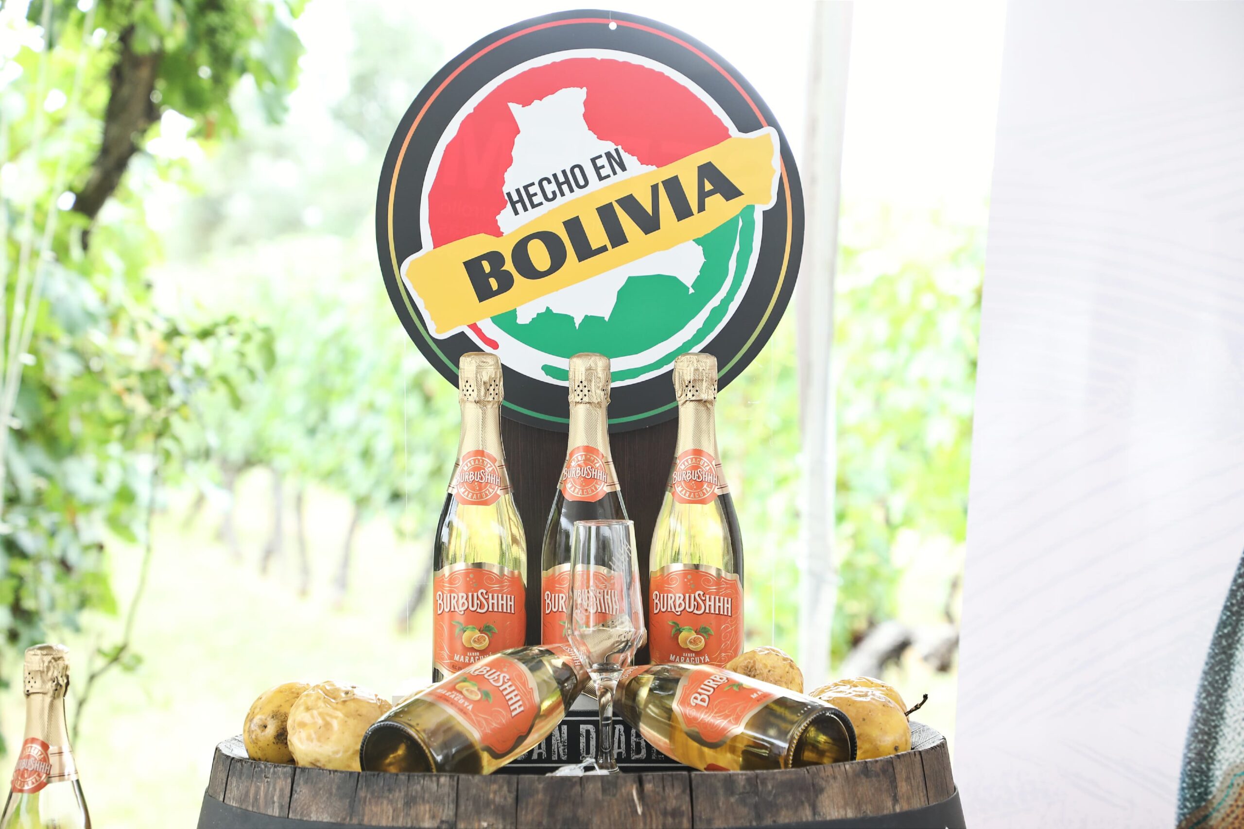 Envibol y Bodega “Juan Diablo” firman nuevo contrato para provisión de más de 100.000 botellas por un año