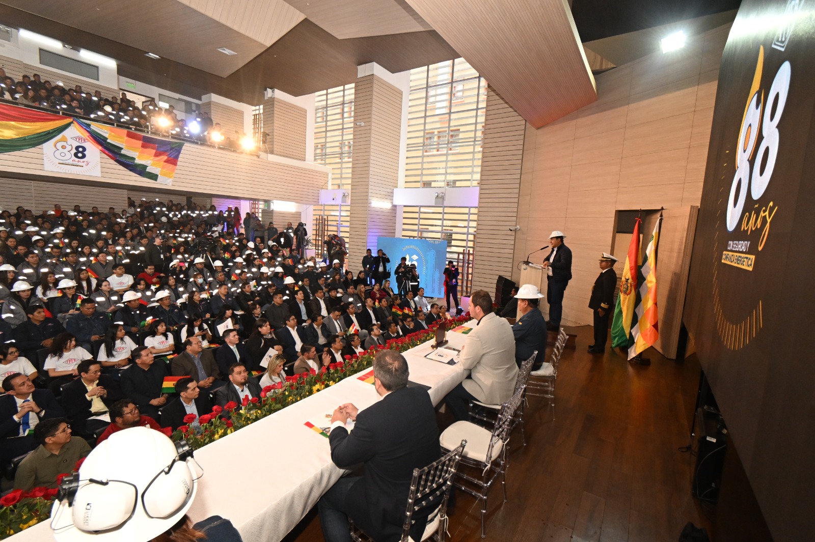 Destacan experiencia y juventud de trabajadores petroleros en la administración de los hidrocarburos 