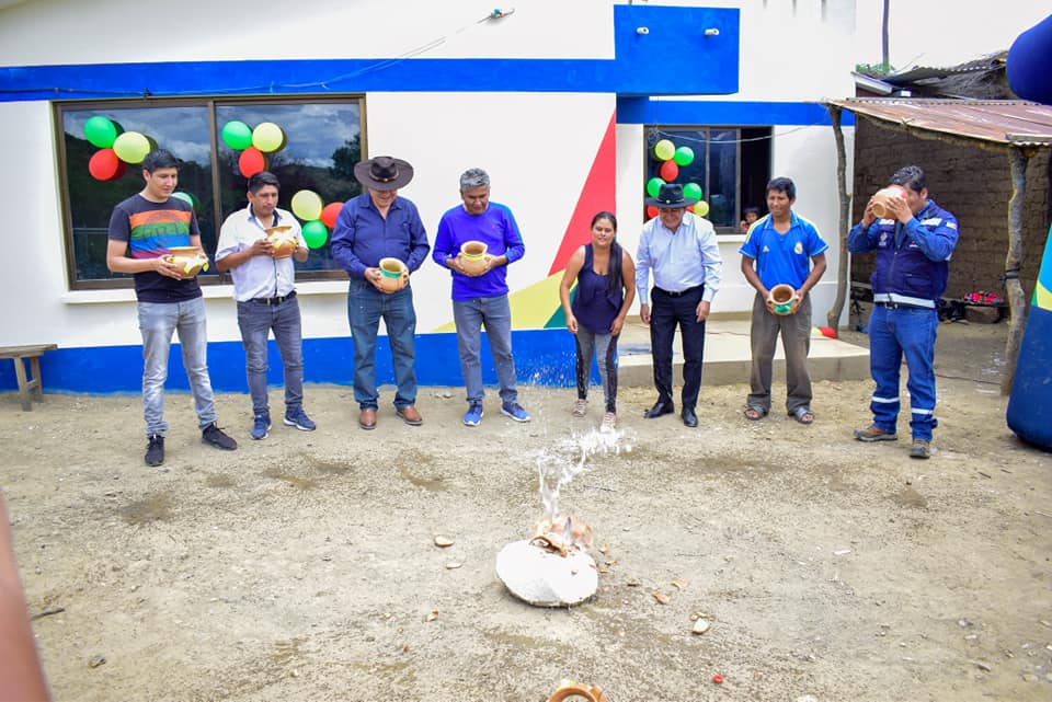 Aiquile se beneficia con 80 viviendas, una escuela y enlosetado cuya inversión llega a Bs 11,1 millones 