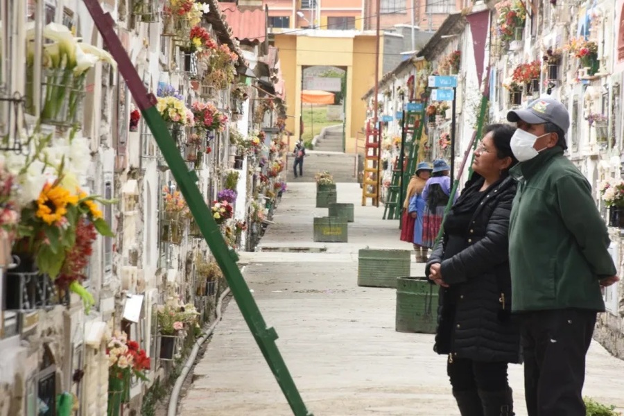 Defensa del Usuario pide informe a la Alcaldía de La Paz por incremento de costos en el Cementerio General 