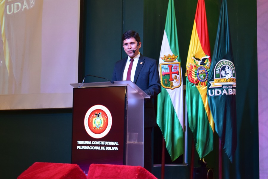 Magistrado del TCP presenta renuncia irrevocable a su cargo por tergiversación a la prórroga de mandato