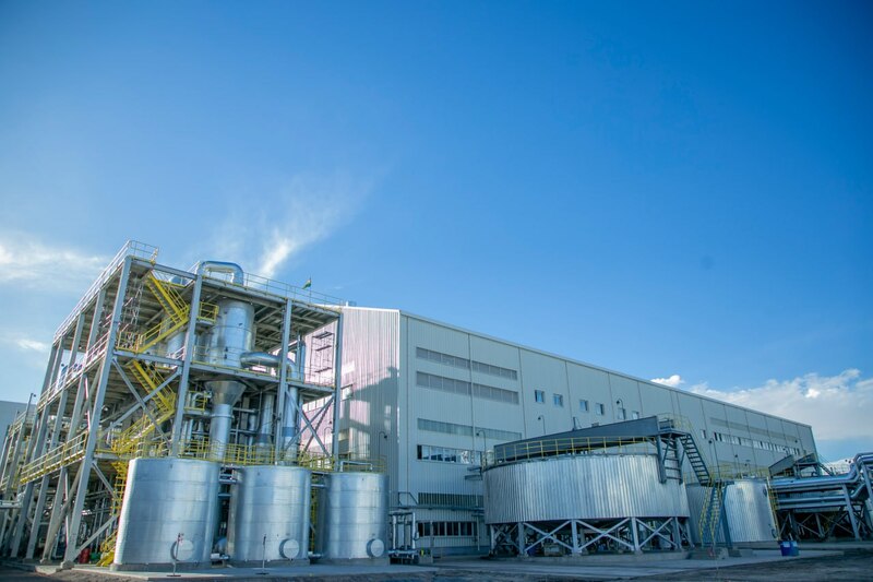 Arce asegura que Bolivia se abre paso a la industrialización pese al contexto externo y ataques internos