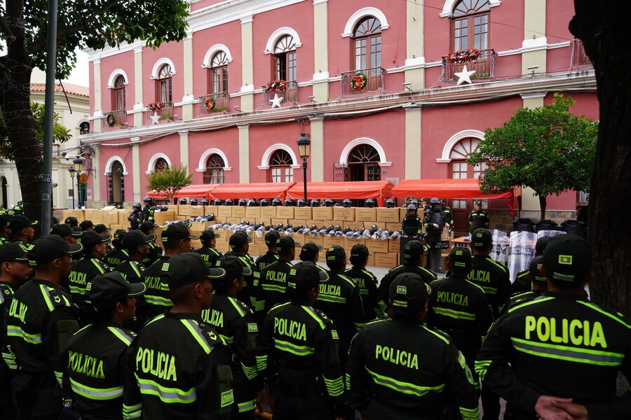 Policía recibe equipamiento para fortalecer la lucha contra la delincuencia en Tarija