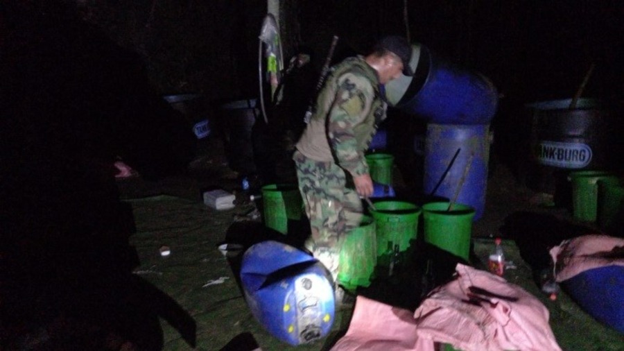 Fuerza antinarcóticos destruye cuatro fábricas móviles de cocaína en Cochabamba