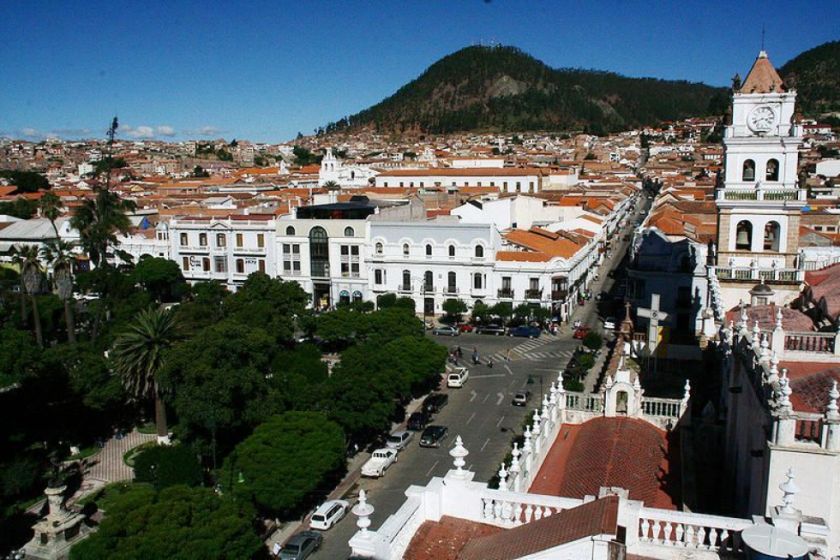 Gabinete da vía libre a crédito por $us 43 millones para el Programa de Integración Urbana en Sucre