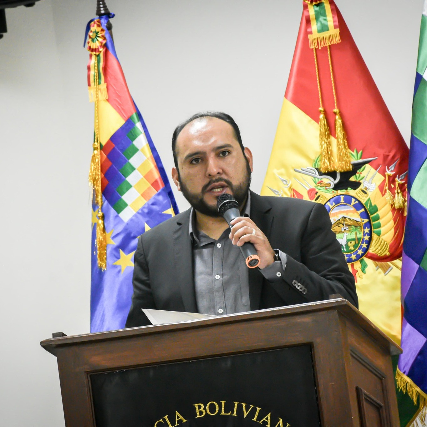 Gobierno denuncia traslado de personas y dinamita a Sucre; no descarta reforzar la seguridad