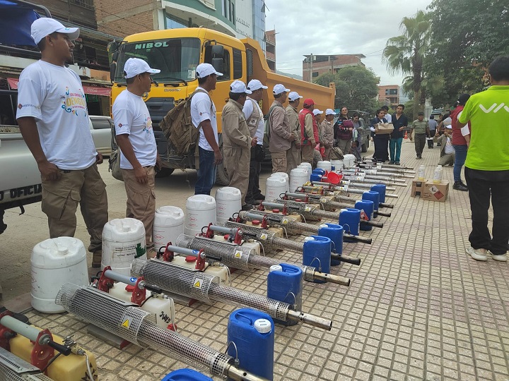 Salud fumiga más de 3.600 viviendas en Caranavi para combatir el dengue