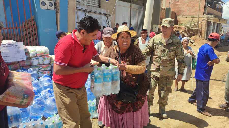 Entregan 4,5 toneladas de ayuda humanitaria a más de 100 familias damnificadas en Cercado