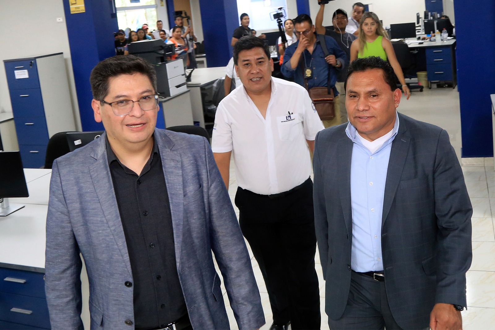 Impuestos inaugura edificio remozado de Gerencia Distrital Santa Cruz II, tras quema en 2022