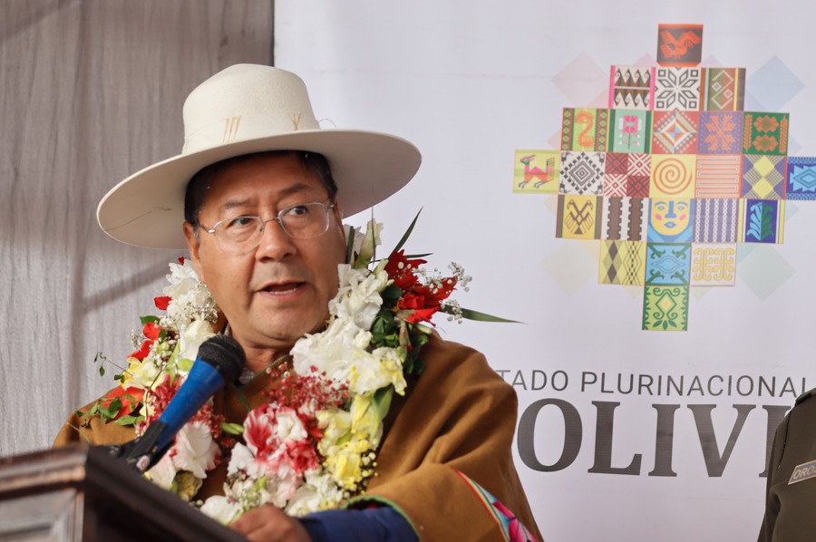 Arce afirma que el bloqueo es un boicot al Carnaval y a la economía de Oruro