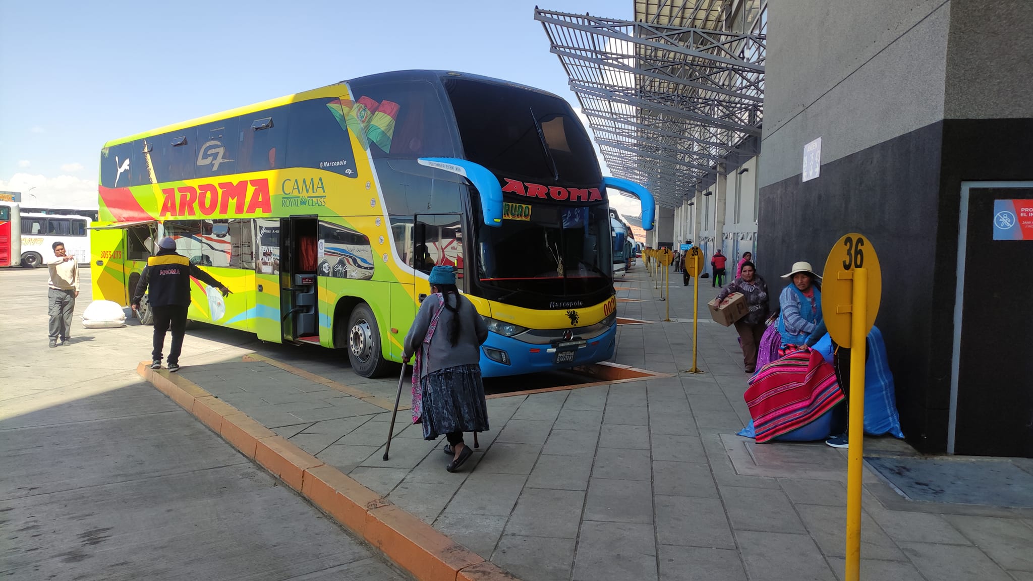 ATT: Transporte terrestre pierde Bs 27 millones y en terminales hay 197.728 pasajeros afectados por bloqueos