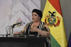 Ministra Prada denuncia “intención de incendiar nuestro país” por intereses personales y ambiciones de poder