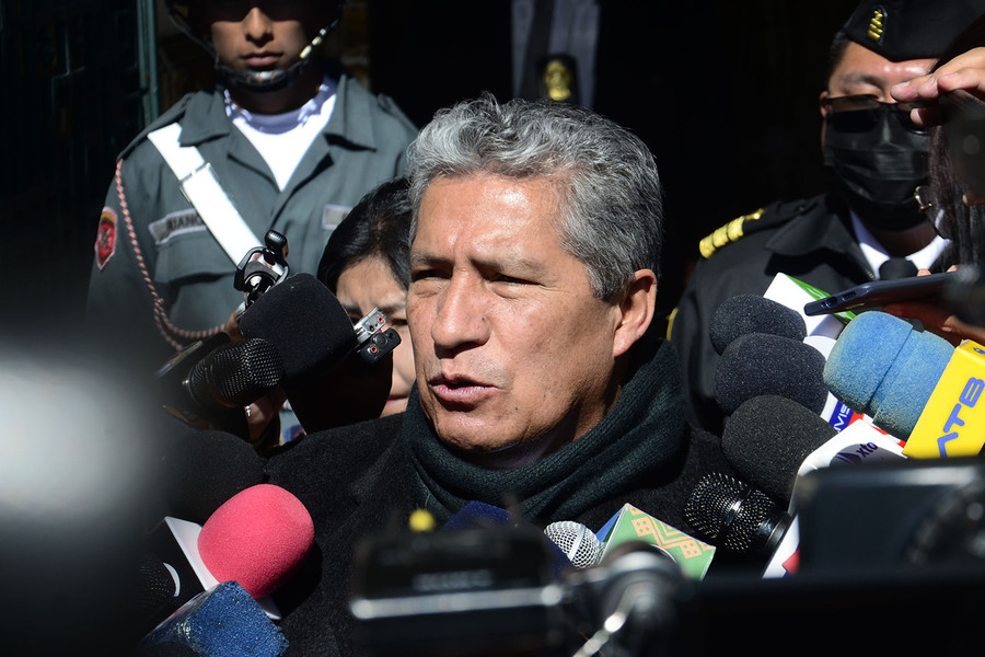 Novillo desmiente a diputado Arispe sobre presunta reunión con personeros de la Embajada de EEUU