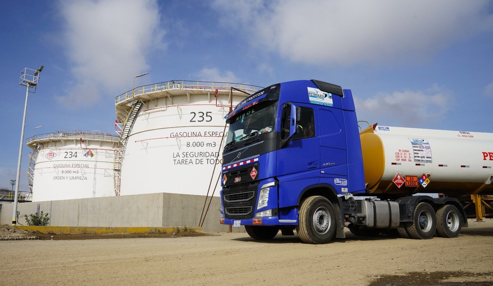 YPFB envía 536.000 litros de gasolina para reforzar provisión a provincias de La Paz, conozca en qué surtidores se comercializan