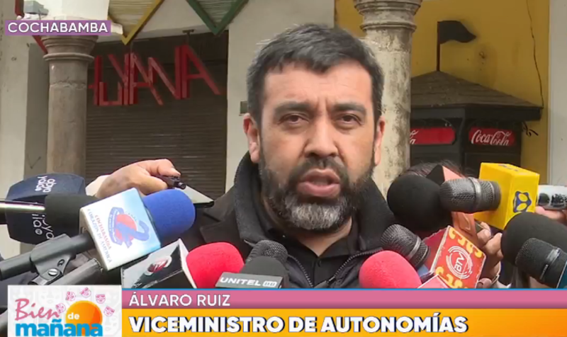 Ruiz califica de “irresponsables” a legisladores que impulsan los bloqueos que ocasionarán migración de productores de Cochabamba