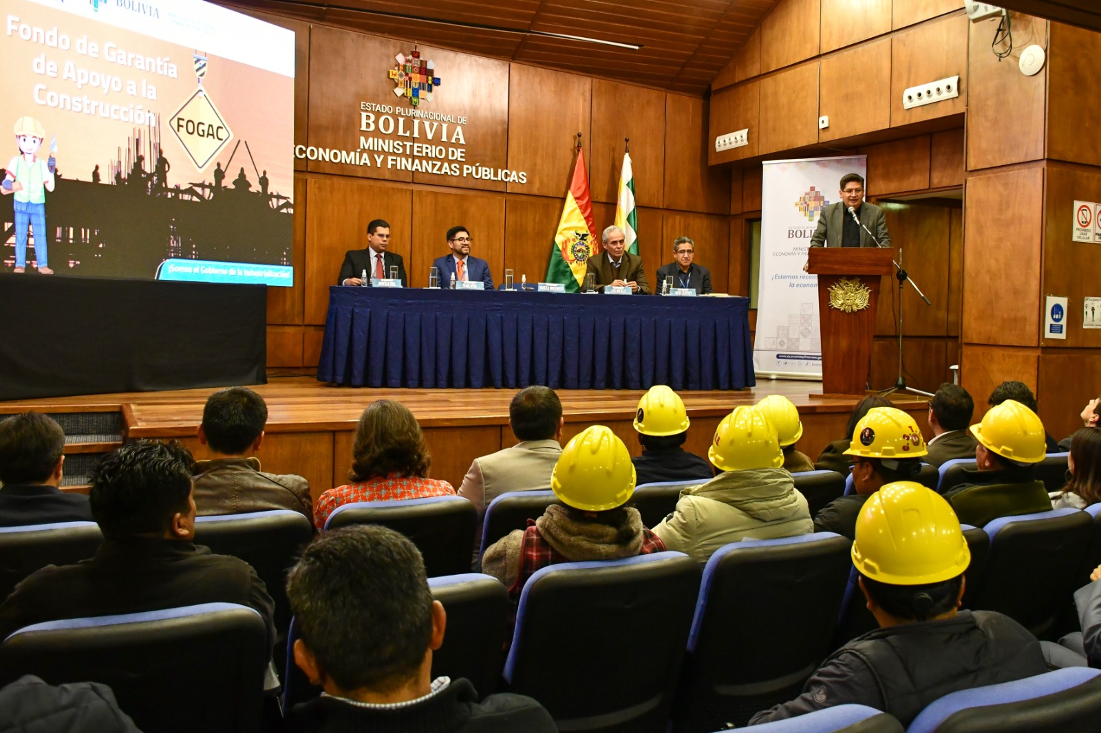 Gobierno crea con $us 17,84 millones nuevo Fondo de Apoyo a la construcción para la micro, pequeña y mediana empresa