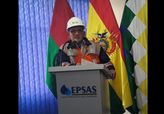 Epsas efectúa tendido superficial de tubería para garantizar abastecimiento de agua en San Isidro