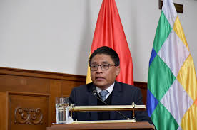 Lima reprocha que nueve proyectos de ley duerman en la ALP desde hace un año y se impida obras para los bolivianos 