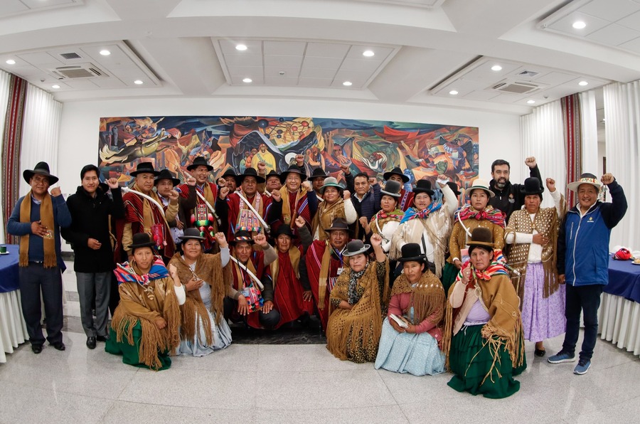 Presidente asegura que el Gobierno trabaja con el pueblo y atiende sus demandas a pesar de intentos de boicotear la economía