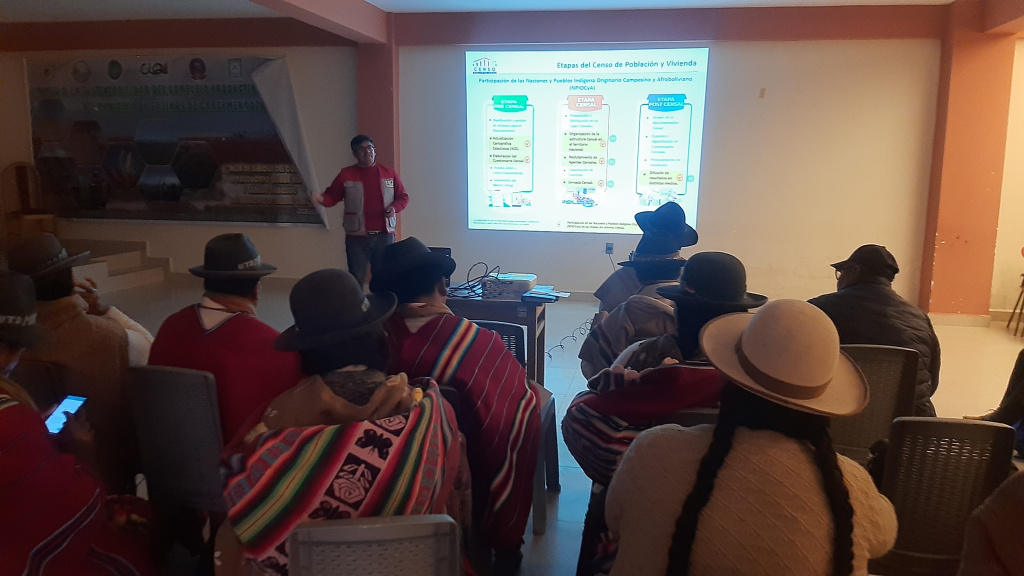 INE socializa cuestionario censal con autoridades indígenas de Salinas de Garci Mendoza