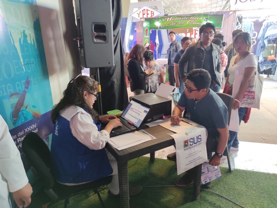 Gobierno destina Bs 518,5 millones a las gobernaciones para la atención médica gratuita a los asegurados del SUS