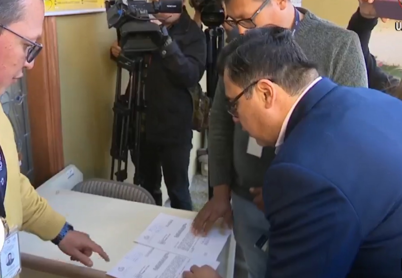 Legislativo entrega al TSE las listas de candidatos para las elecciones judiciales