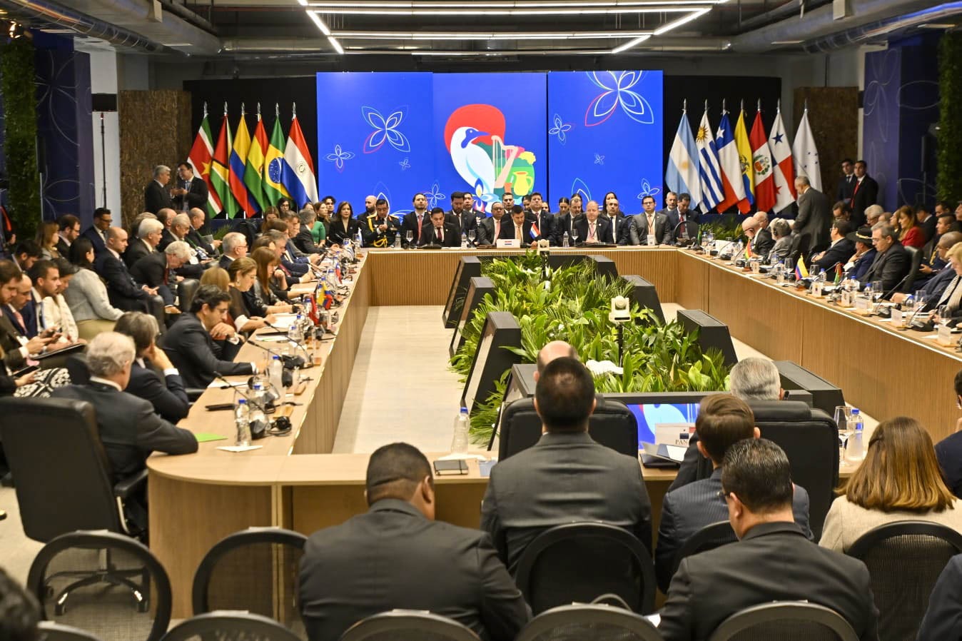 Arce destaca en Asunción condena del Mercosur en contra del golpe de Estado fallido