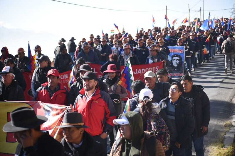 Interculturales remarcan que la dictadura no se repetirá, exigen a civiles y militares respetar al Gobierno electo