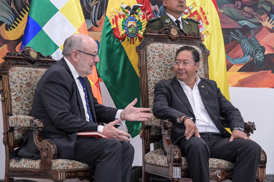 Embajador de España en Bolivia presenta cartas credenciales y reafirma interés de fortalecer las relaciones bilaterales