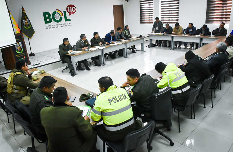 Tras acuerdo con el Gobierno, transporte suspende bloqueo anunciado en Caranavi 