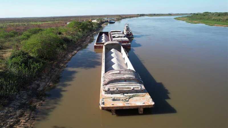 En Puerto Busch se realiza con éxito prueba piloto de exportación de 3.000 toneladas de yeso