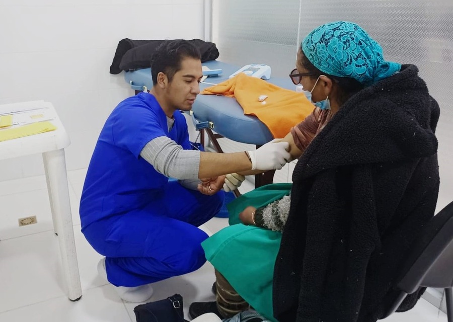 Campaña de rehabilitación atiende a 1.442 personas con discapacidad en Chuquisaca, Oruro, Tarija y La Paz