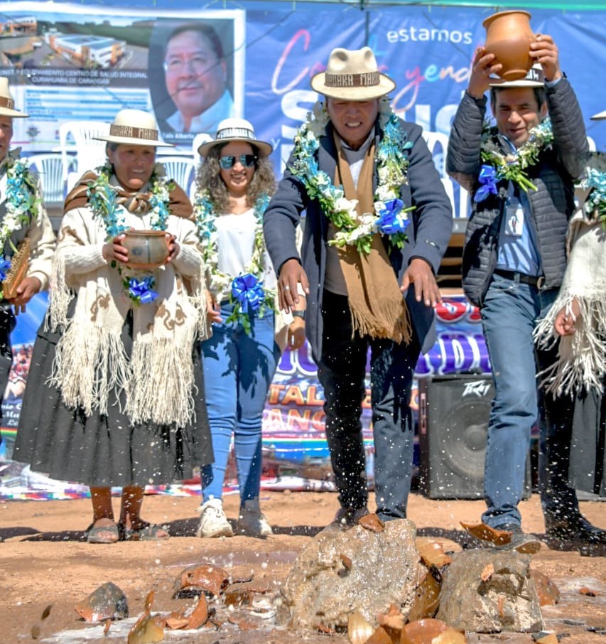 Inician construcción del Centro de salud integral en Curahuara de Carangas, Oruro