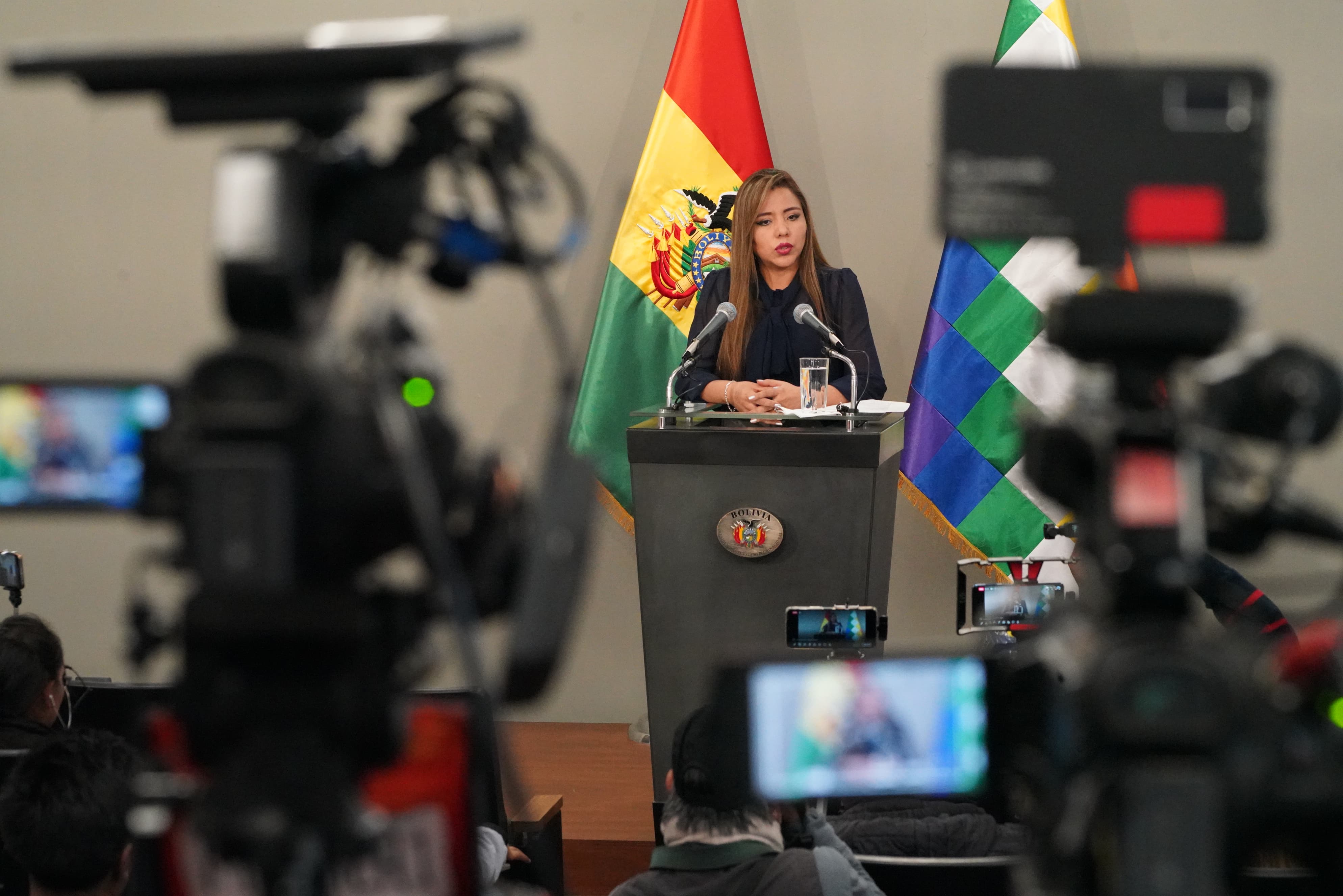 Alcón insta a la Asamblea a pensar en la población y aprobar créditos por más de $us 1.000 millones