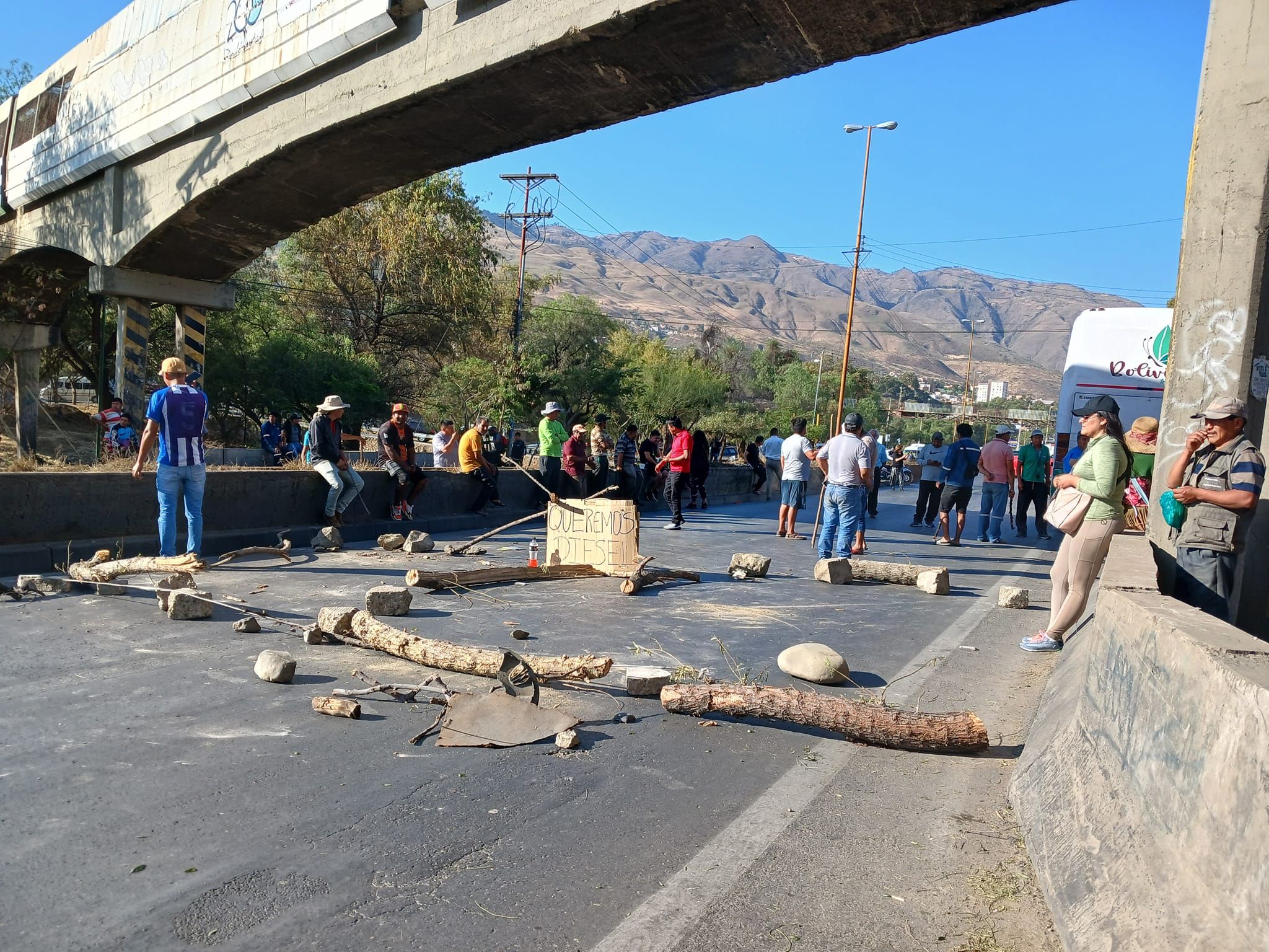 Al menos 57 de puntos de bloqueo afectan a cinco departamentos