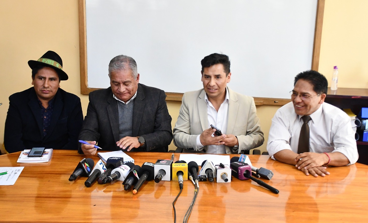 Bolivia decide reforzar control en fronteras para evitar contrabando de verduras, carne y arroz