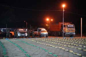 Operativos antidroga incautan cerca de una tonelada y media de droga, avioneta, vehículos y bienes inmuebles